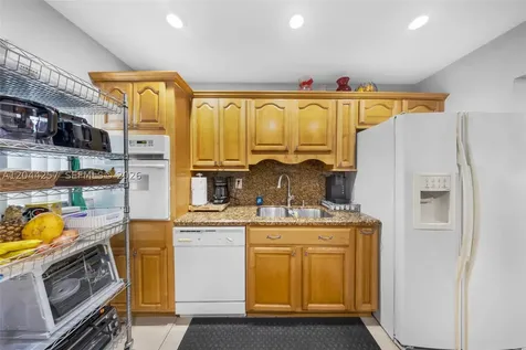 1950 W 54th Street Hialeah FL 33012