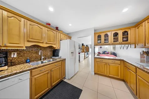 1950 W 54th Street Hialeah FL 33012