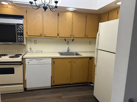 3701 N Country Club Drive Aventura FL 33180
