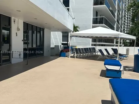 3701 N Country Club Drive Aventura FL 33180