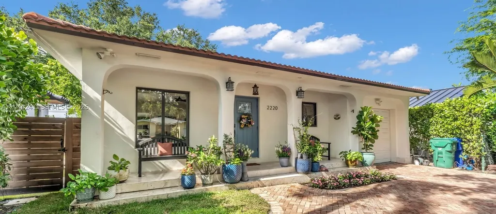 2220 SW 25th Street Miami FL 33133