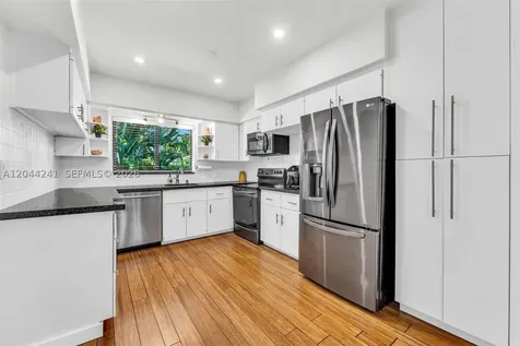 2220 SW 25th Street Miami FL 33133