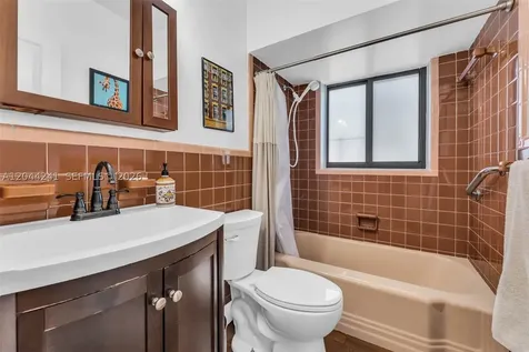 2220 SW 25th Street Miami FL 33133