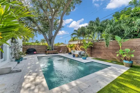 2220 SW 25th Street Miami FL 33133