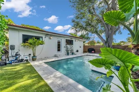 2220 SW 25th Street Miami FL 33133