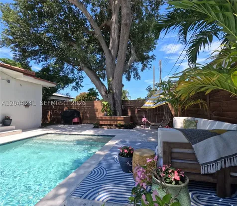 2220 SW 25th Street Miami FL 33133