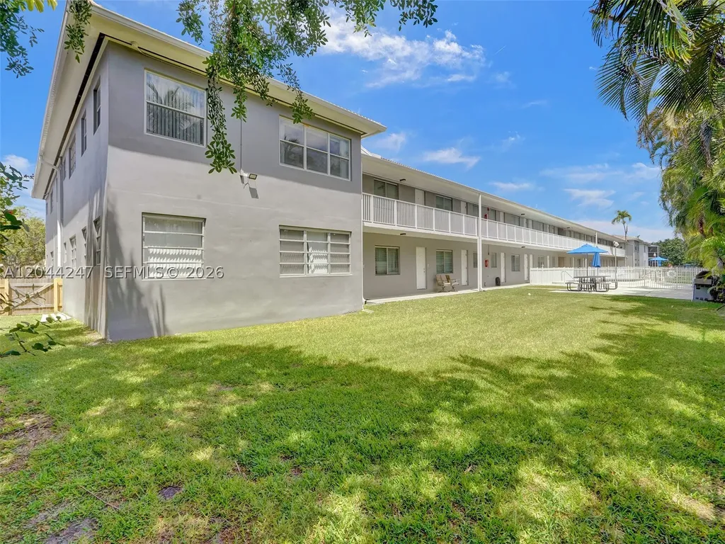 1515 S 14th Avenue Hollywood FL 33020