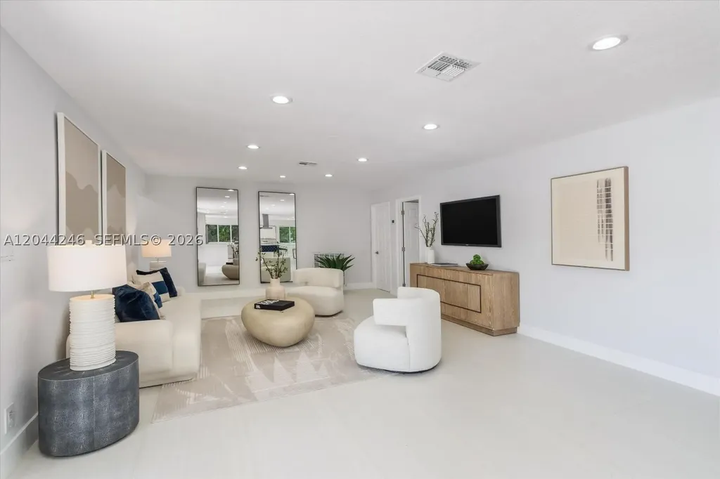 2680 NE 47th Street Lighthouse Point FL 33064