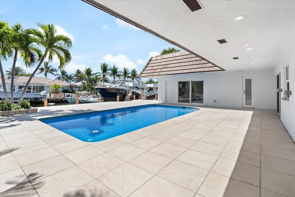 2680 NE 47th Street Lighthouse Point FL 33064
