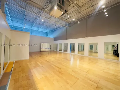 Confidential North Miami Beach FL 33160