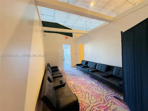 Confidential North Miami Beach FL 33160