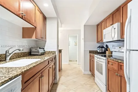 6917 Collins Avenue Miami Beach FL 33141