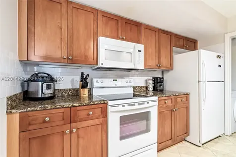6917 Collins Avenue Miami Beach FL 33141