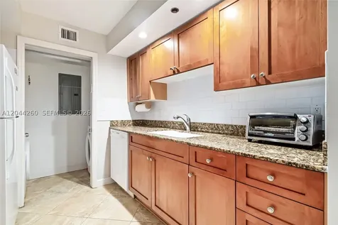 6917 Collins Avenue Miami Beach FL 33141