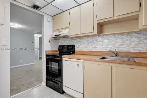 7850 W Mcnab Road Tamarac FL 33321