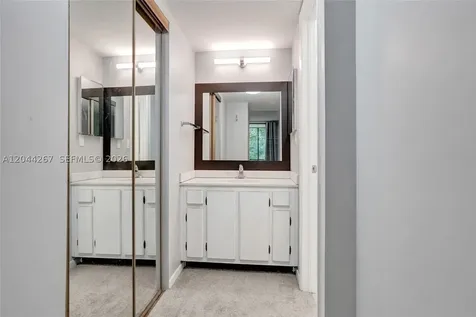 7850 W Mcnab Road Tamarac FL 33321
