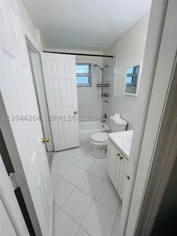 2050 NW 89th Avenue Pembroke Pines FL 33028