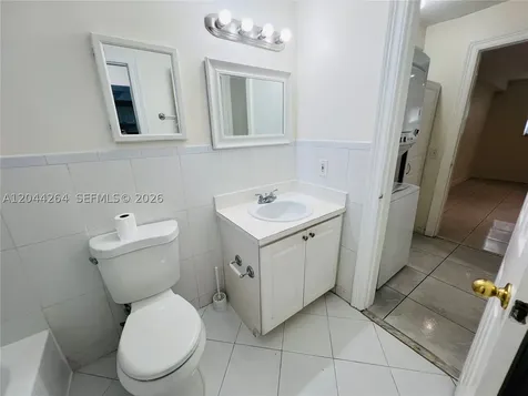 2050 NW 89th Avenue Pembroke Pines FL 33028