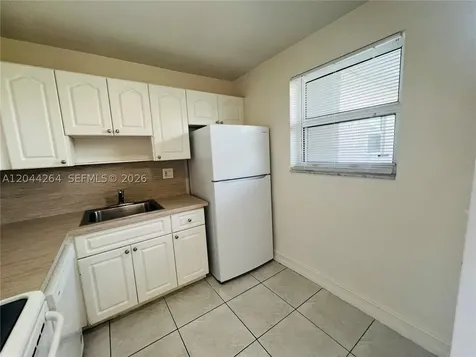 2050 NW 89th Avenue Pembroke Pines FL 33028