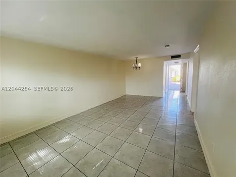 2050 NW 89th Avenue Pembroke Pines FL 33028