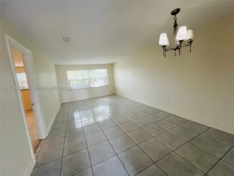 2050 NW 89th Avenue Pembroke Pines FL 33028