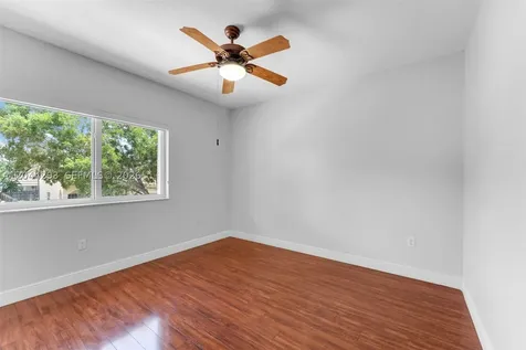 3906 NE 20th Street Homestead FL 33033