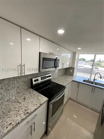 9441 SW 4th Street Miami FL 33174