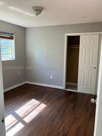 2835 NW 22nd Avenue Miami FL 33142