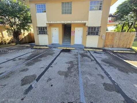 2835 NW 22nd Avenue Miami FL 33142