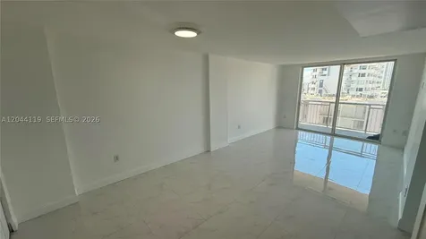 1345 Lincoln Road Miami Beach FL 33139