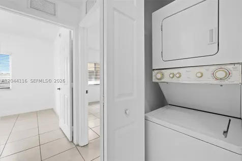 2421 W 78th Street Hialeah FL 33016