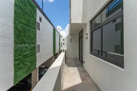 1 Curtiss Parkway Miami Springs FL 33166