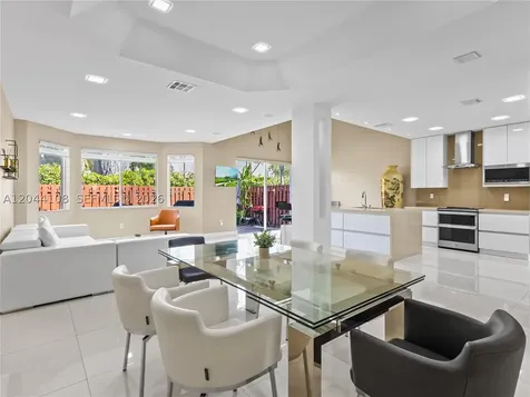 7086 NW 116th Court Doral FL 33178