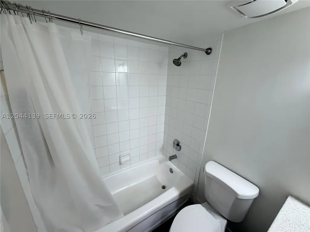 2711 Ocean Club Boulevard Hollywood FL 33019