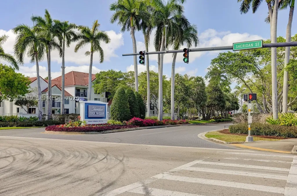 2711 Ocean Club Boulevard Hollywood FL 33019