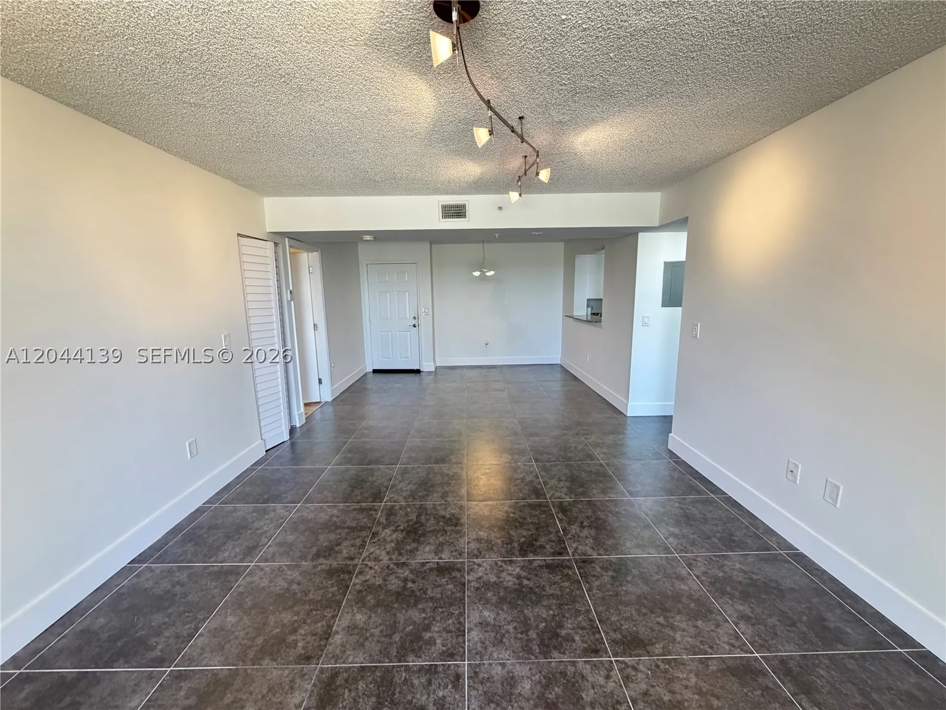 2711 Ocean Club Boulevard Hollywood FL 33019