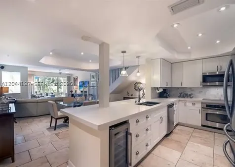 7622 SW 102nd Street Pinecrest FL 33156