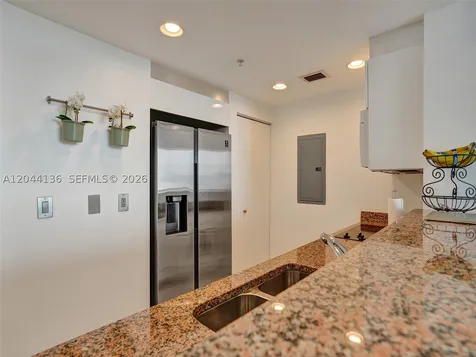 325 S Biscayne Boulevard Miami FL 33131