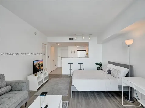 325 S Biscayne Boulevard Miami FL 33131