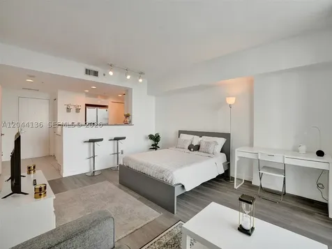 325 S Biscayne Boulevard Miami FL 33131