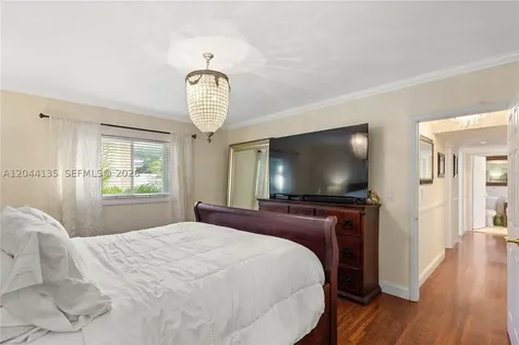 6315 Maynada Street Coral Gables FL 33146