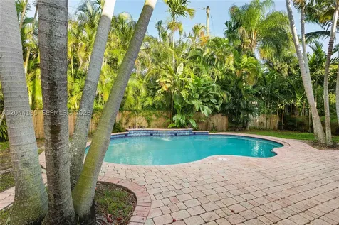 6315 Maynada Street Coral Gables FL 33146