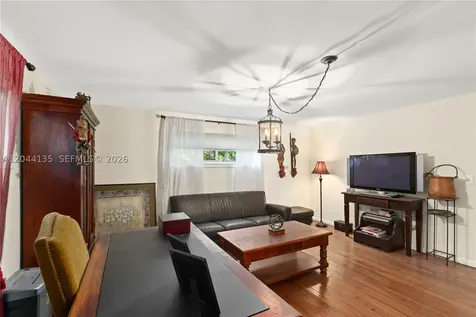 6315 Maynada Street Coral Gables FL 33146