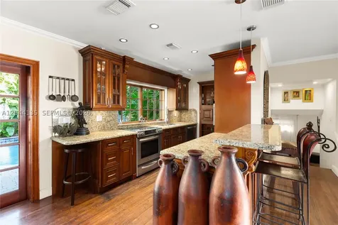 6315 Maynada Street Coral Gables FL 33146