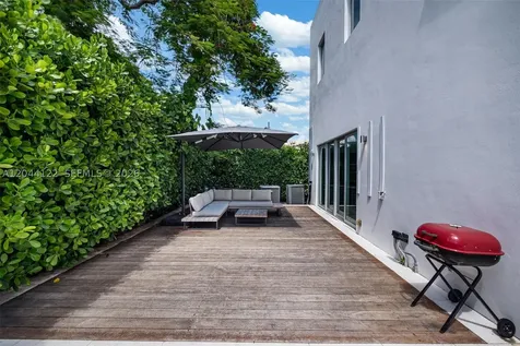 200 SW 32nd Road Miami FL 33129