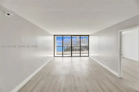 555 NE 15th Street Miami FL 33132