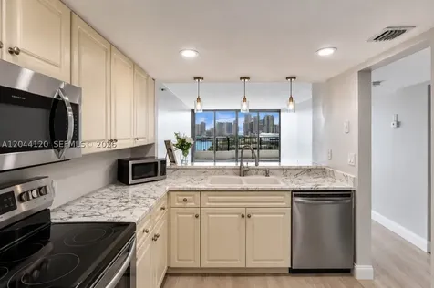 555 NE 15th Street Miami FL 33132