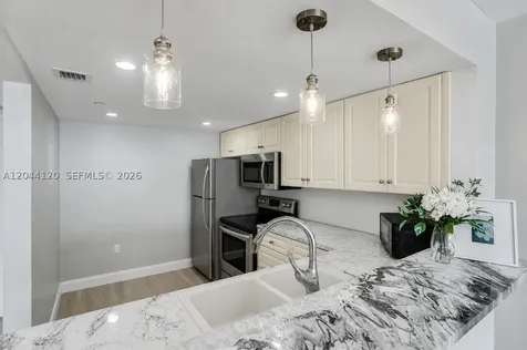 555 NE 15th Street Miami FL 33132