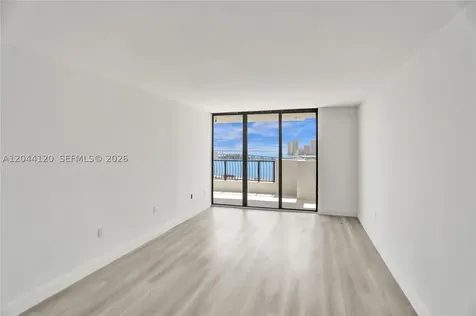 555 NE 15th Street Miami FL 33132