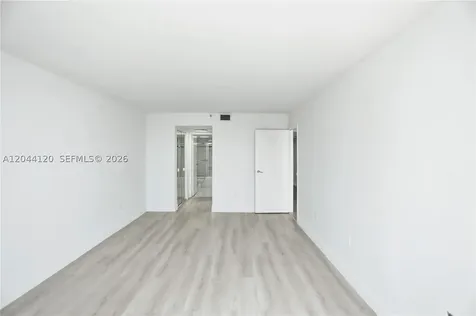 555 NE 15th Street Miami FL 33132